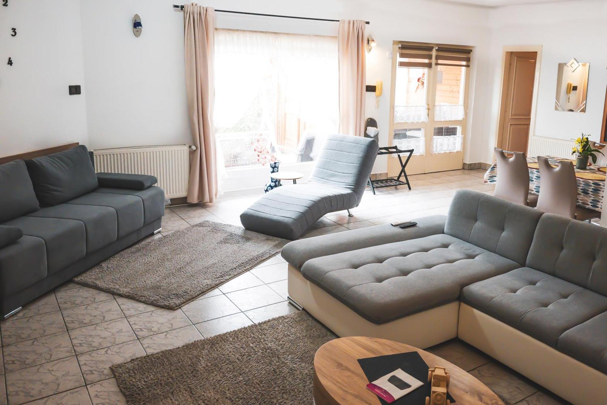 Apartament Bory Apartman, Zart Udvari Parkolas, Met Arena 2,5 Km Székesfehérvár