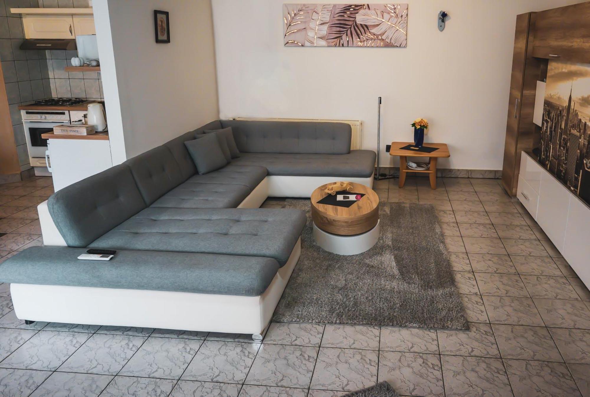 Bory Apartman, Zart Udvari Parkolas, Met Arena 2,5 Km Apartament Székesfehérvár